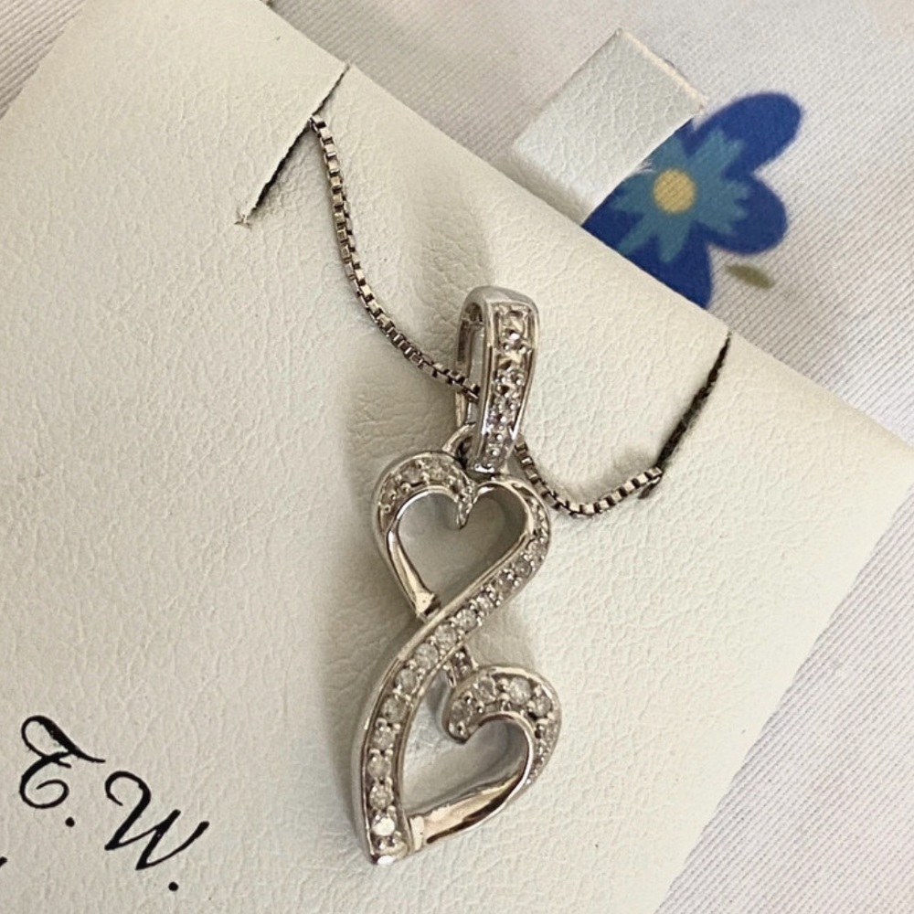 Diamond heart necklace